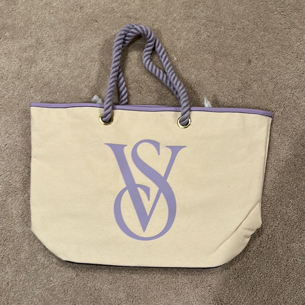 New Victoria’s Secret tote bag